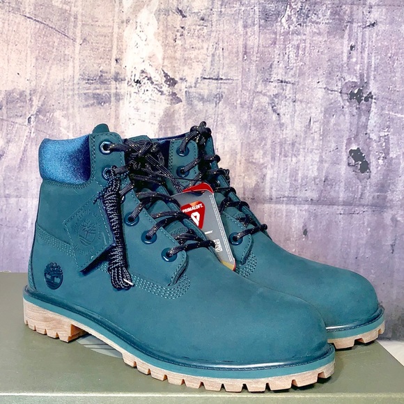 NEW TIMBERLAND JUNIOR 6" PREMIUM WATERPROOF BOOTS - Picture 3 of 7